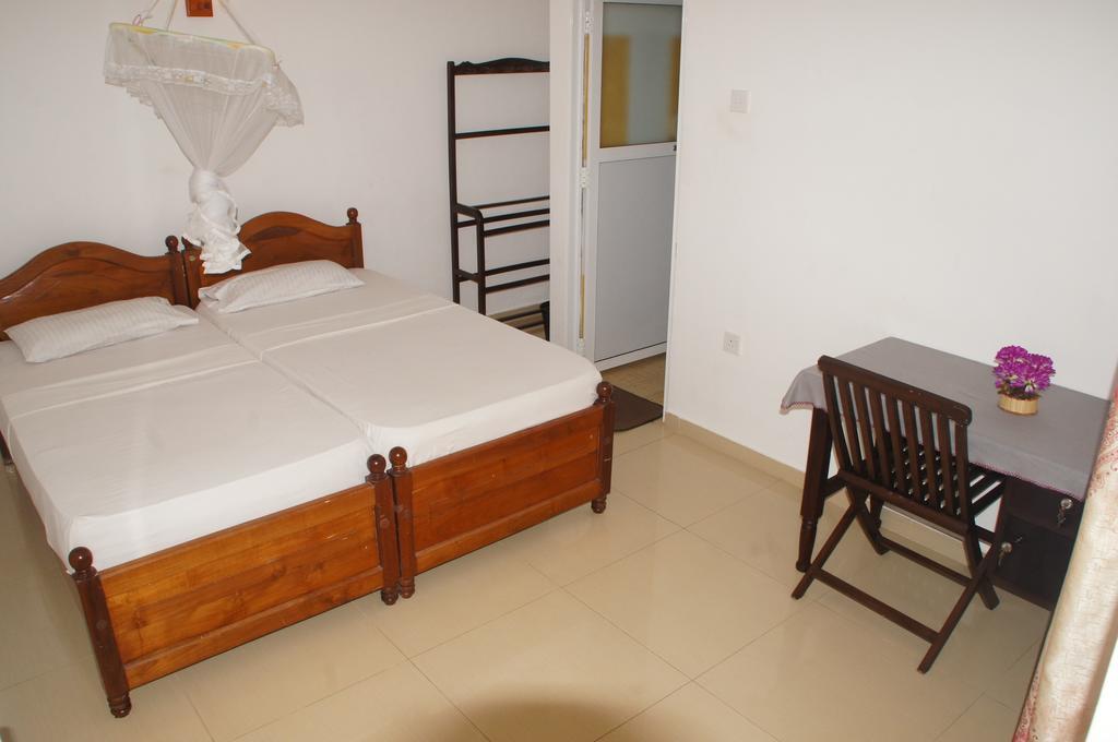 Ritas Hotel Hikkaduwa Oda fotoğraf