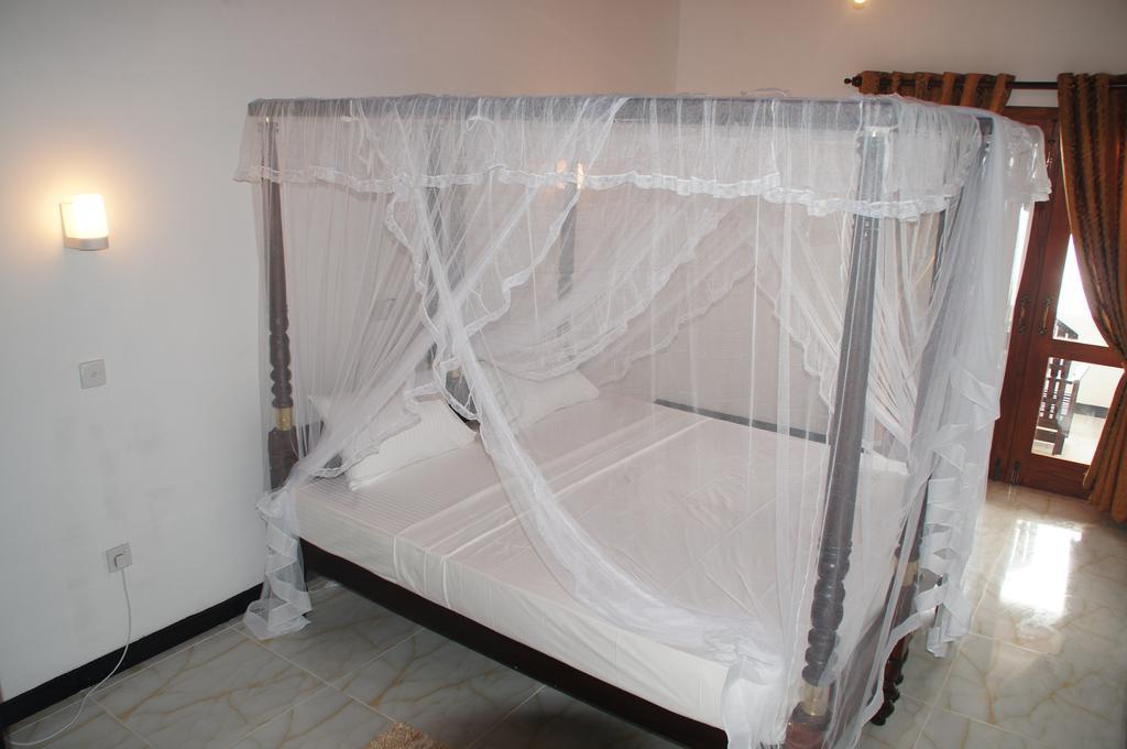 Ritas Hotel Hikkaduwa Oda fotoğraf