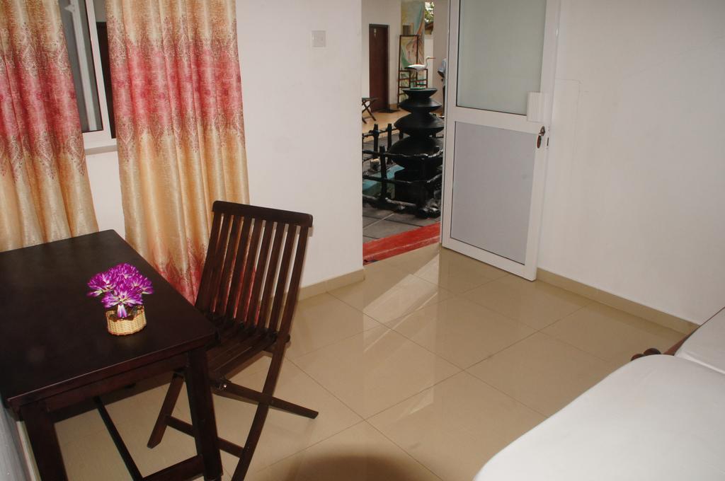 Ritas Hotel Hikkaduwa Oda fotoğraf