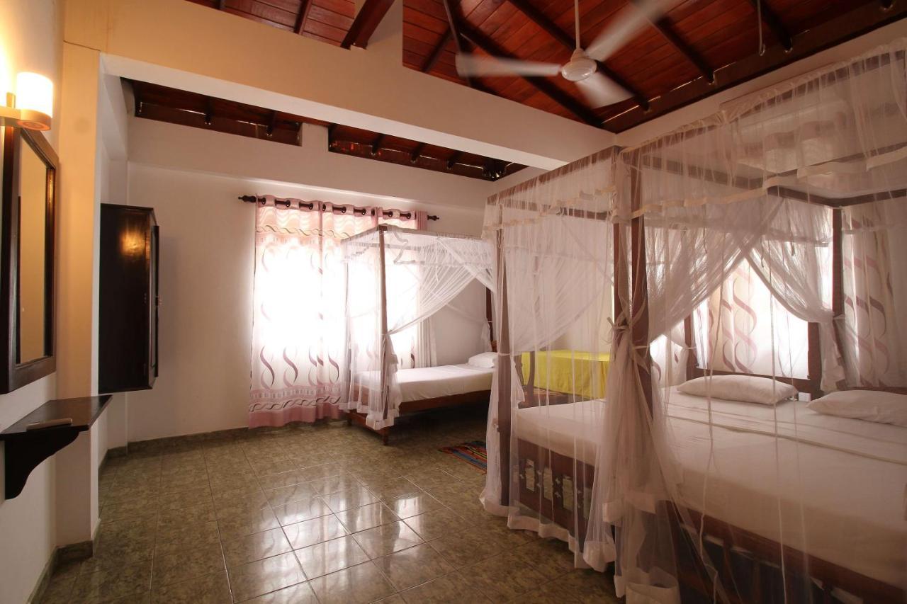 Ritas Hotel Hikkaduwa Dış mekan fotoğraf