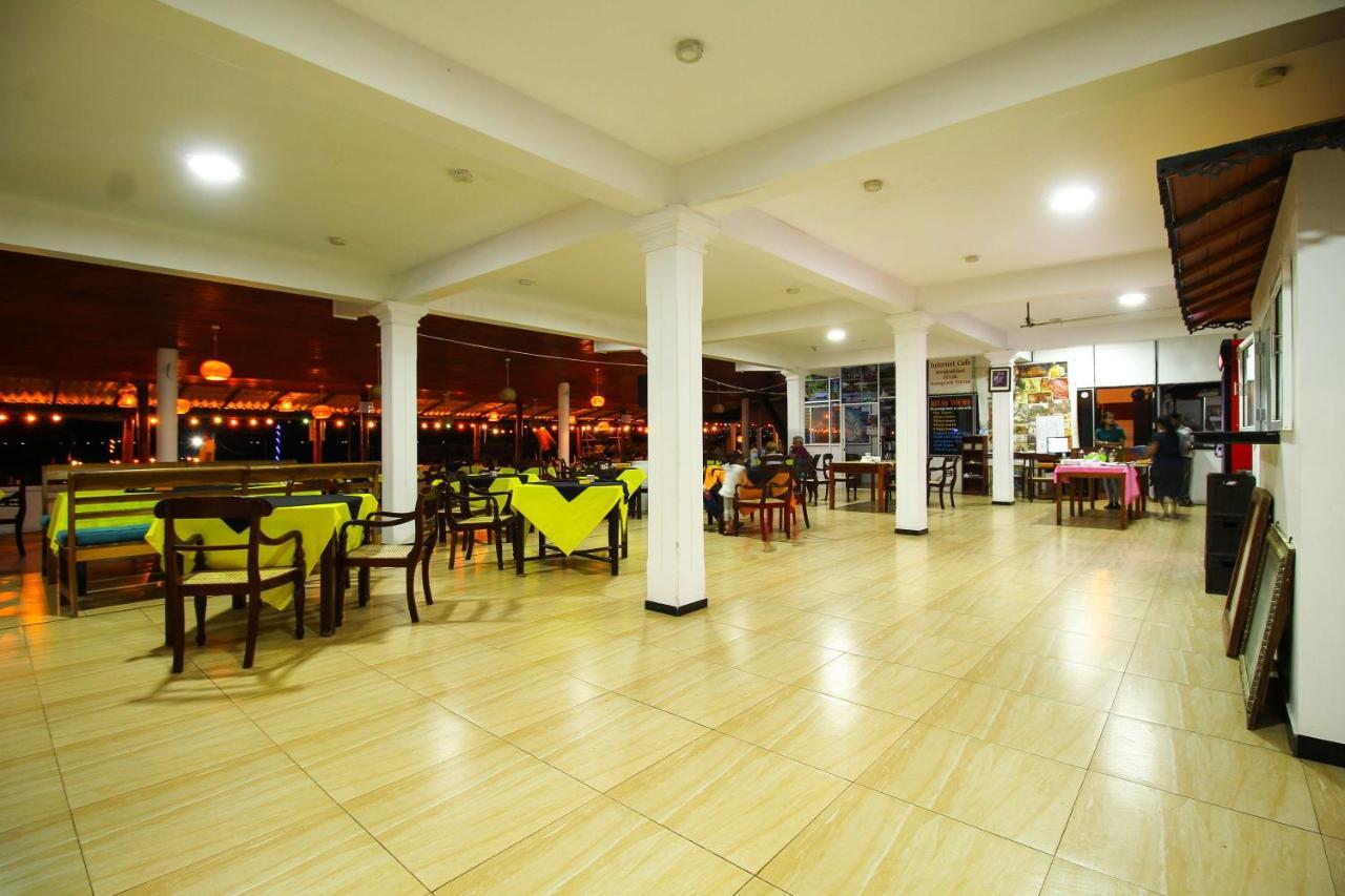 Ritas Hotel Hikkaduwa Dış mekan fotoğraf