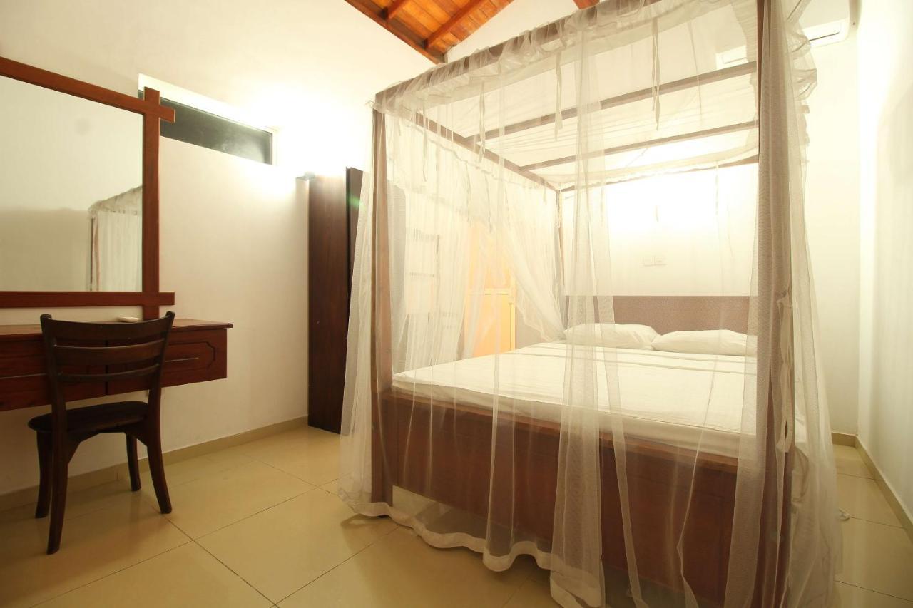 Ritas Hotel Hikkaduwa Dış mekan fotoğraf